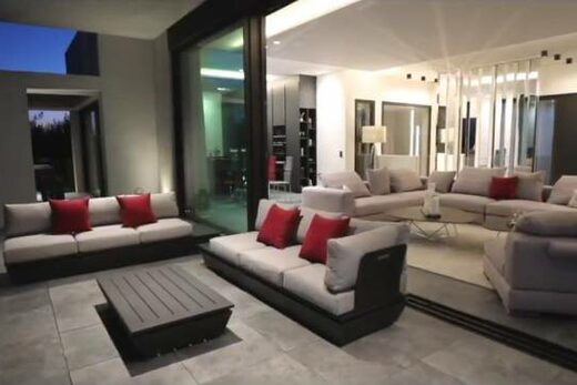 Villa Maïa