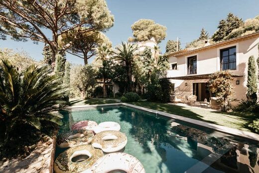 Villa Mona