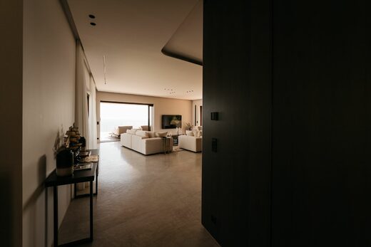 Villa S.