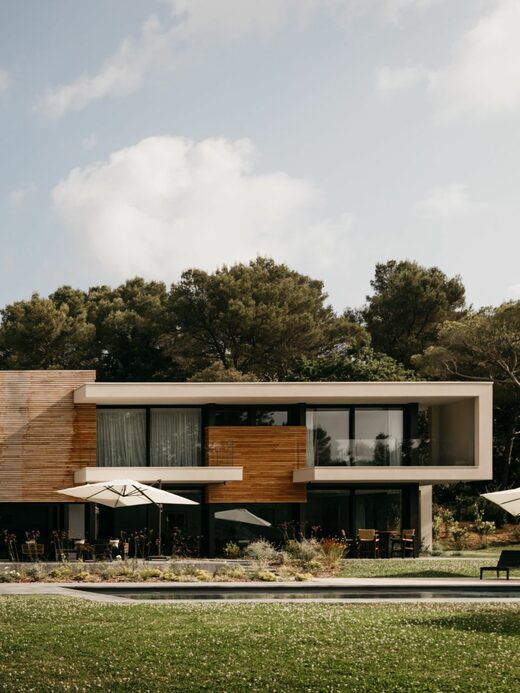Villa V.