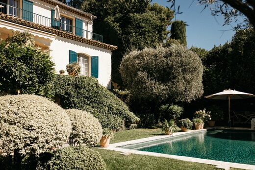 Villa D.