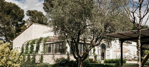 Villa M.