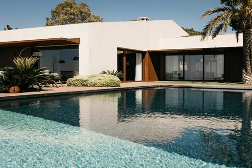 Villa S.