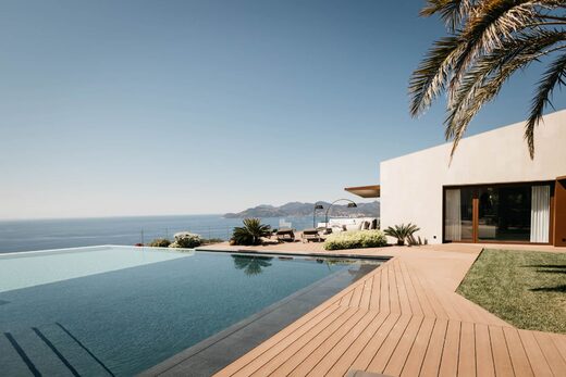 Villa S.