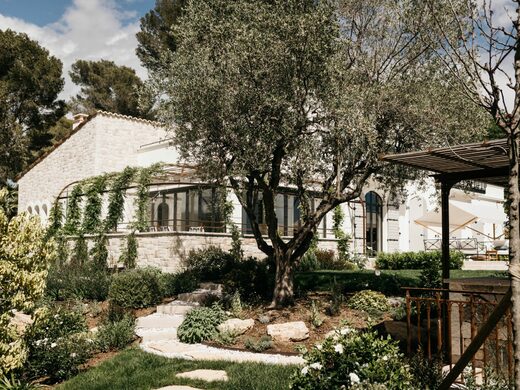 Villa M.