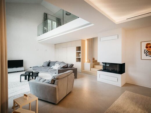 Villa B